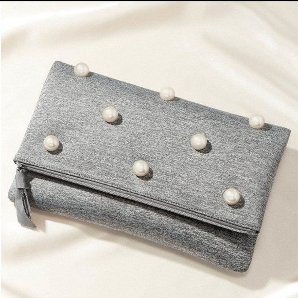 Stella & Dot Madison Clutch in‎  Gray & Pearl - Picture 1 of 10